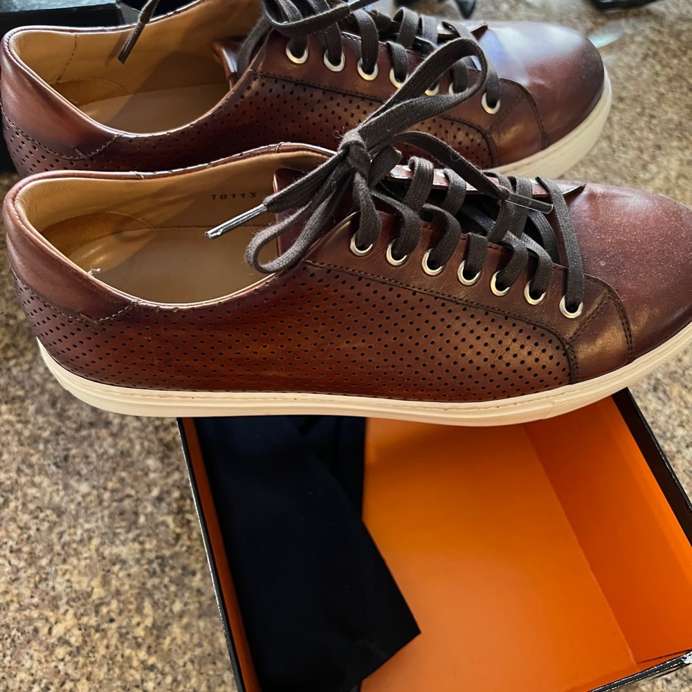 Brown sneaker